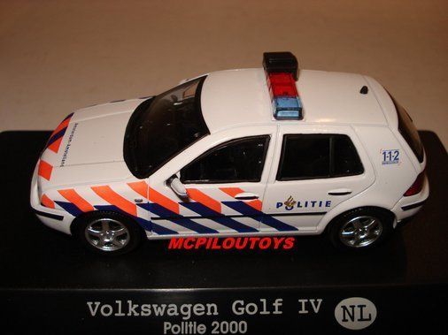 VOLKSWAGEN GOLF IV POLICE AMSTERDAM POLITIE 2000 au 1/43°  