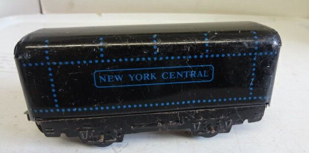 MARX BLACK TENDER WITH BLUE RIVETS, SCARCE VERSION  