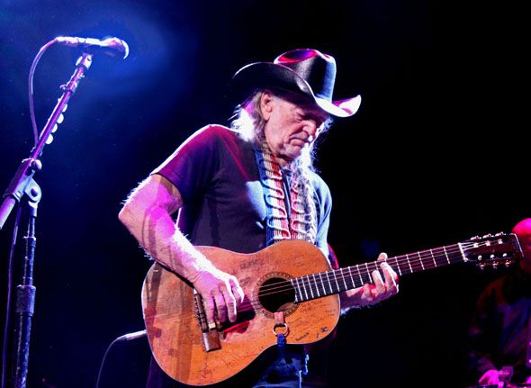 Willie Nelson 2  Tickets 07/13/12 (Costa Mesa, California) + FREE FAIR 