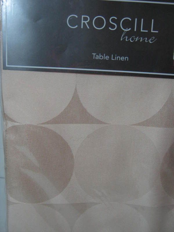 CROSCILL HOME TABLECLOTH CHESTER CHAMPAGNE 52x70 NIP  