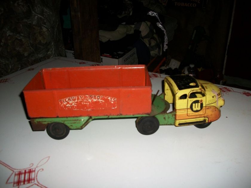 WYANDOTTE SIDE DUMP TRUCK  