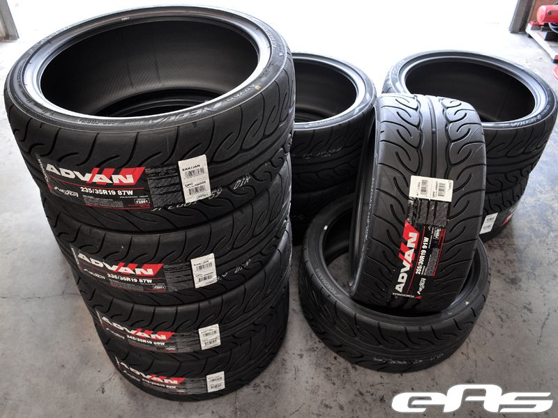 pneumatici YOKOHAMA AD08 245/45 R17 95W ADVAN NEOVA  