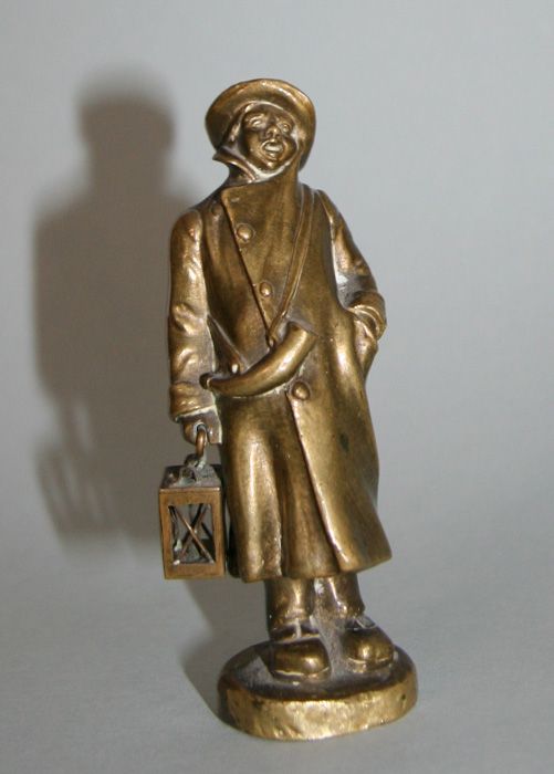 NIGHT WATCHMAN w. HAND LANTERN BRONZE STATUE c. 1900  