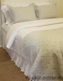 PRESTIGE HOTEL MOSIAC WHITE OVERSIZE KING COTTON MATELASSE QUILT 