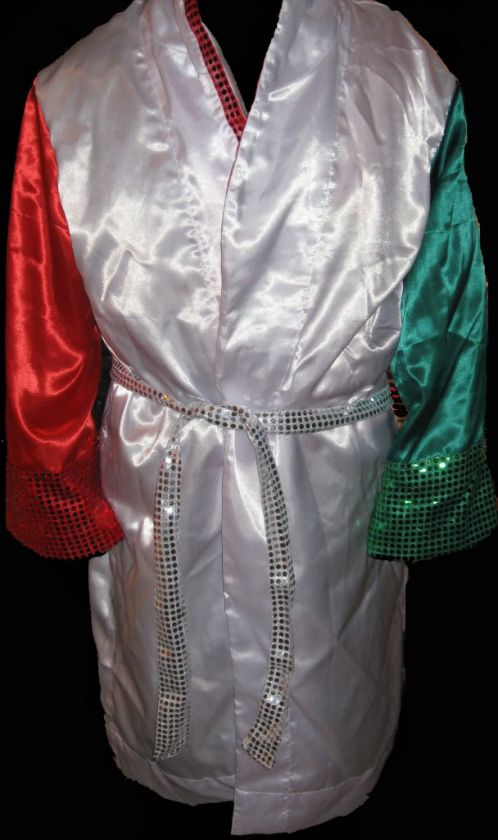 FERNANDO VARGAS SIGNED BOXING ROBE WITH EXACT PROOF COA  