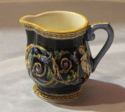 NEW Creamer Renaissance Fond Bleu Gien  