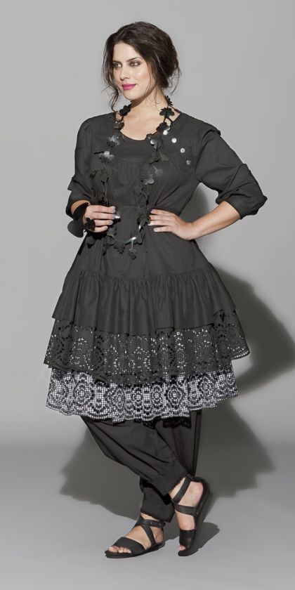 The wonderful tiered, lace timmed hem line, makes this piece a perfect 