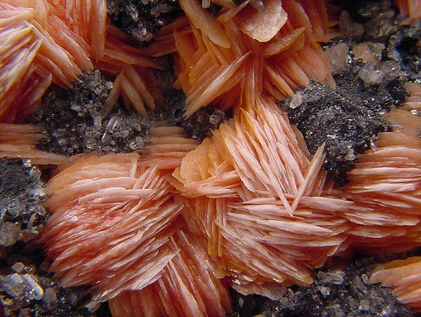 VERY FINE BARITE CRYSTALS WITH CERUSSITE AND GALENA  