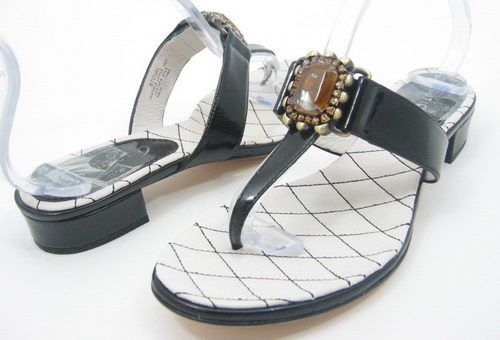 120 BOUTIQUE 9 OVAL Black Womens Shoes Sandals 7 M  