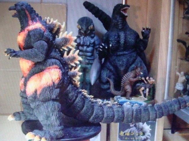 1994 BANDAI SUPER PREMIUM CUSTOM BURNING GODZILLA  