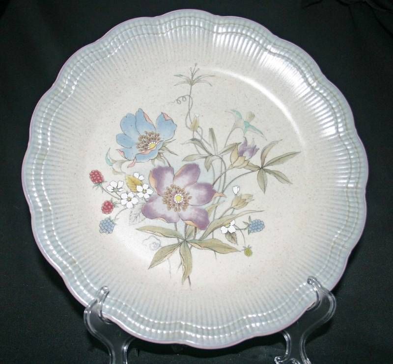 Mikasa Grand Manner DJ526 Celebration Dinner Plate Dish  