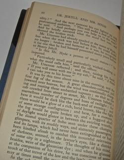 ROBERT LOUIS STEVENSONS WORKS. 1904. Treasure Island, et al 