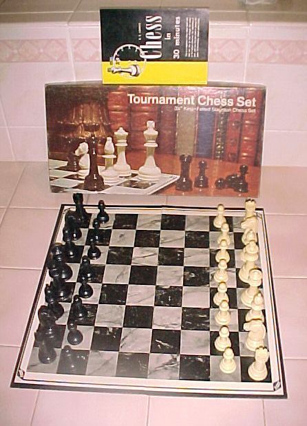 TOURNAMENT CHESS SET 3 1/8 Felted Staunton King  