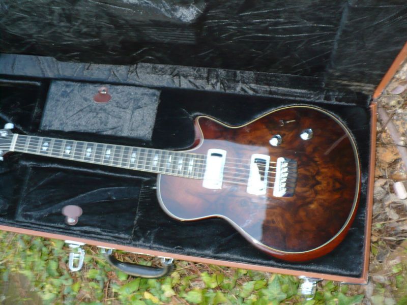 TAYLOR CUSTOM SOLID BODY FINE CONDITION  