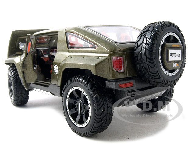 2008 HUMMER HX CONCEPT GREEN 124 DIECAST MODEL CAR  