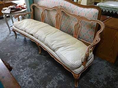 ITALIAN STYLE SOFA CARVED AND PAINTED WOOD FOR RESTORATION  