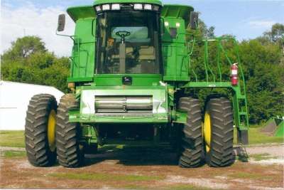 2001 John Deere 9750 STS Combine  