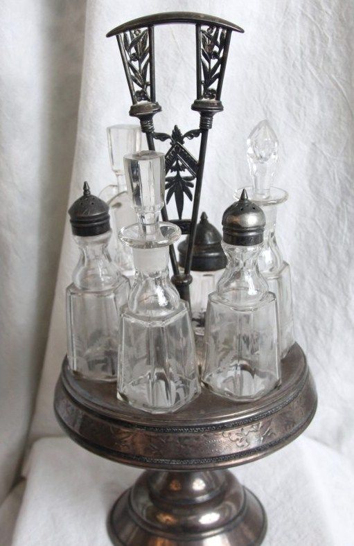 L15 VTG 1920s ORNATE 6 POSITION CRUET / SHAKER SET W/ ART DECO SILVER 