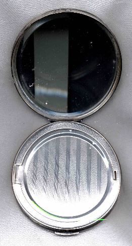 Vintage Dutch Zipla 90 Coin Silver Embossed Compact  