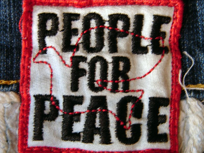 People for Peace Embroidered Love Butterfly Low Rise Jeans 30 x 33 