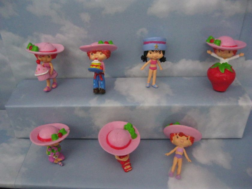 Strawberry ShortCake Detailed Complete Set Of 7 Toys  
