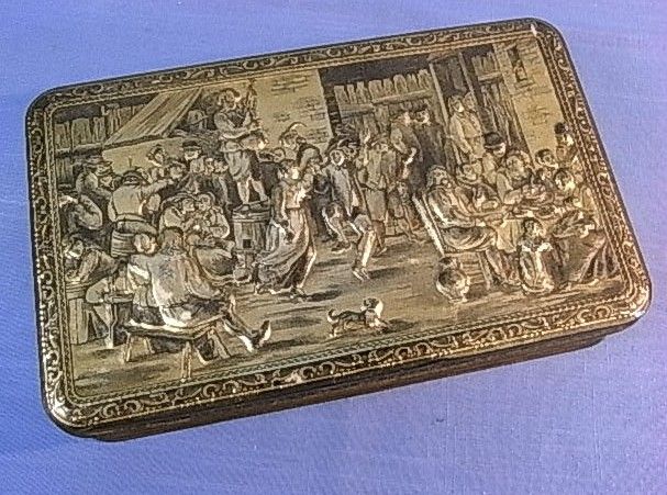 COOKIE CAKE TIN BOX PEOPLE ANTIQUE BELGIUM UH13  