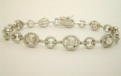 14K white gold oval link diamond bracelet 4.50 carat TW  
