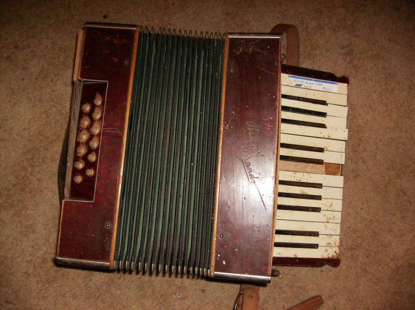 Vintage, Antique Accordion   Beaver Brands  