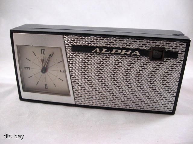 VINTAGE TRANSISTOR RADIO   ALPHA CLOCK RADIO  