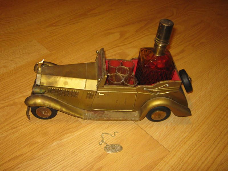 Vintage Musical Rolls Royce Car Decanter good for decor  