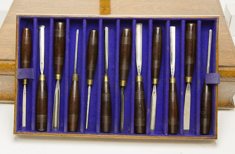 Presentation Boxed Set of 36 Rosewood Handled Addis Carving Tools