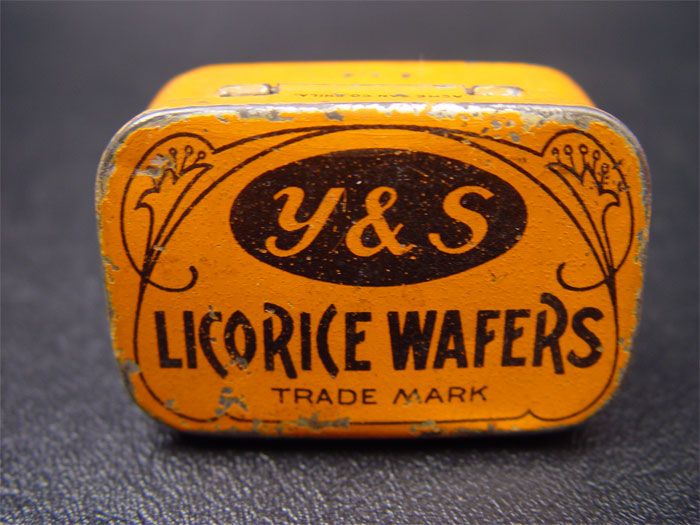 Vintage Y & S Licorice Wafers Acme Can Company Tin  