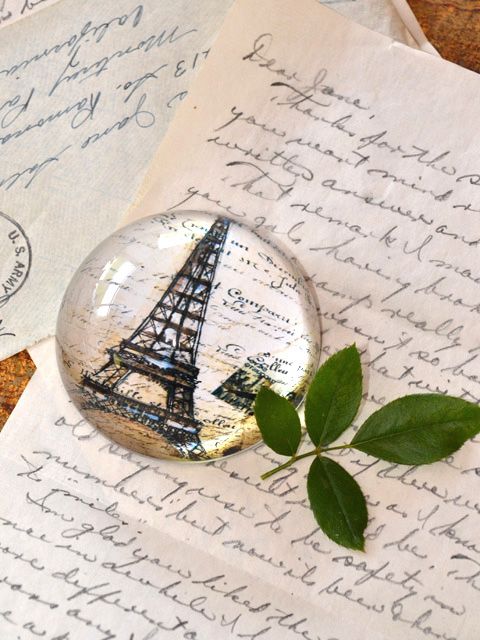 Shabby Cottage Chic Eiffel Tower Paris Crystal Paper Weight Home 