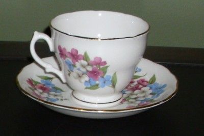 Royal Vale Bone China ~ Tea Cup & Saucer ~ Very Nice Condition  